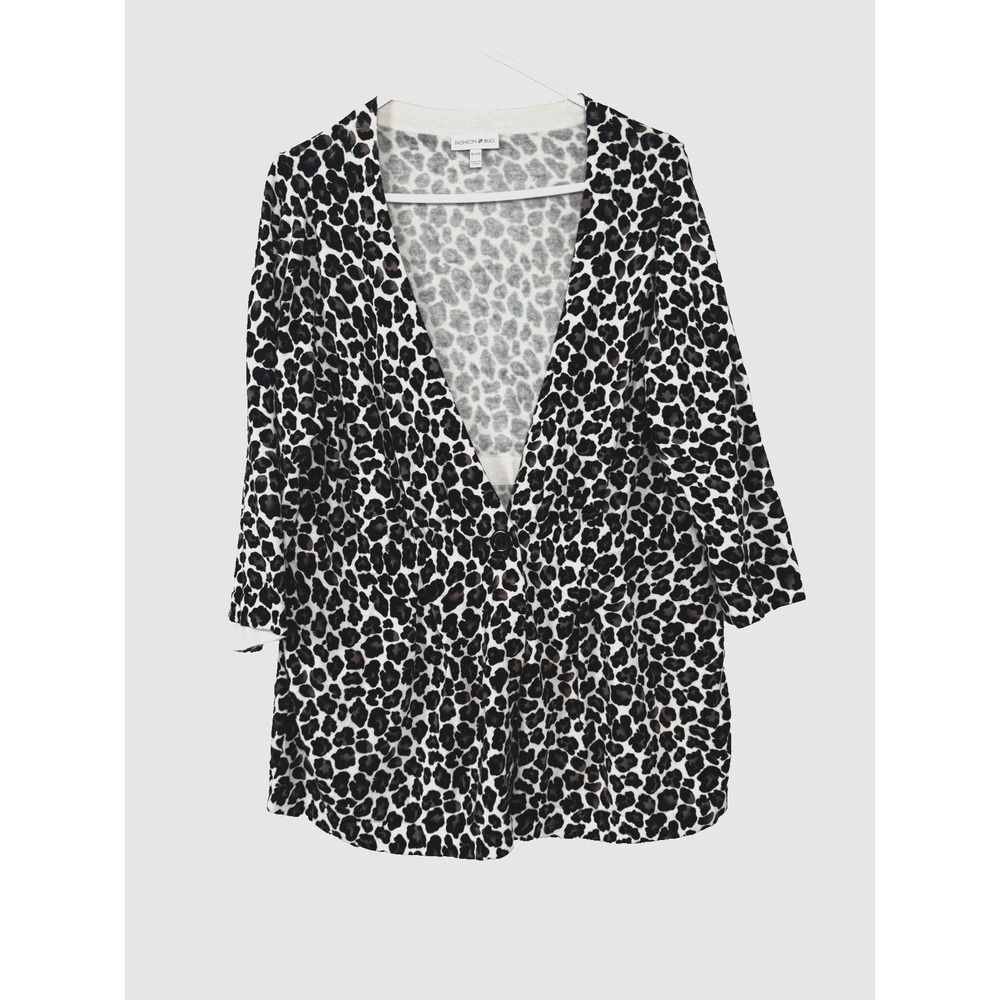 Fashion Bug Women 2X Leopard Print Cardigan 3/4 Sleeve Button Light Cotton Layer